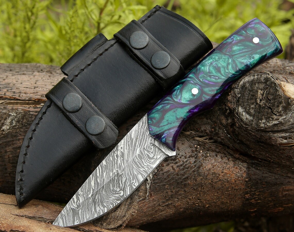 Handcrafted Damascus Hunting Knife: Sheep Horn Handle, 8.5-inch Overal –  KBS Knives Store