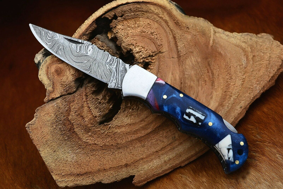 Handmade Stylish Damascus Steel Folding authentic Pocket Custom Blade Very Sharp Straight Razor With Wood Handle & Wooden Box