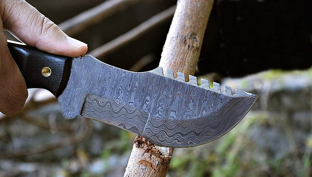 The History and Evolution of Tracker Knives