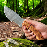 Outdoor Tracker Knife – Damascus Steel Blade with Olivewood Grip
