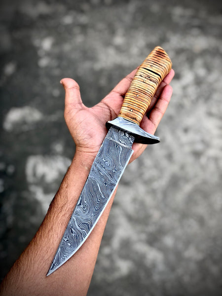 Forged Damascus Handmafe Steel Hunting Knife Wood & Guard Handle