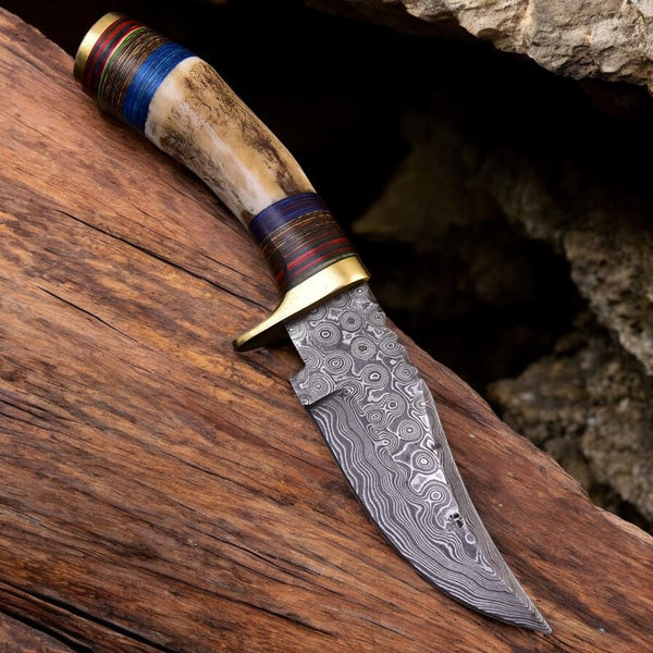 Handcrafted Deer Skinning Knife for Field Dressing - Damascus Steel