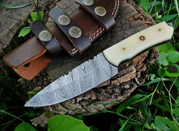Custom Made Damascus Steel Fixed Blades Cowboy and Skinner knives